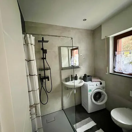 2 Denis 2 דירה *