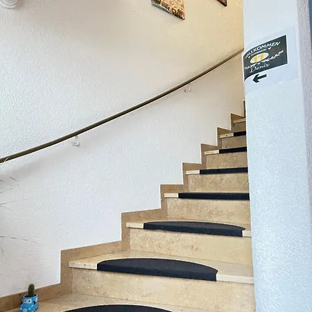 2 Denis 2 אוברווסל