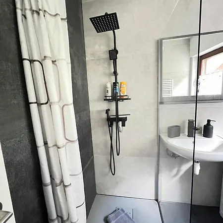 דירה 2 Denis 2 אוברווסל